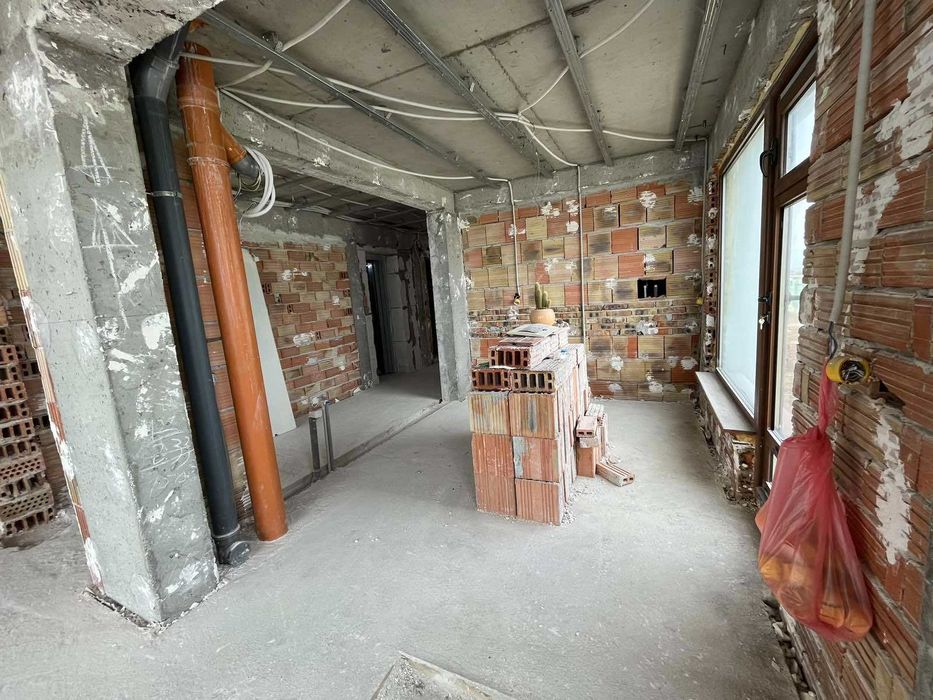 Продава се Многостаен апартамент в Поморие - 276 кв.м за 259 €/кв.м - Снимка #12