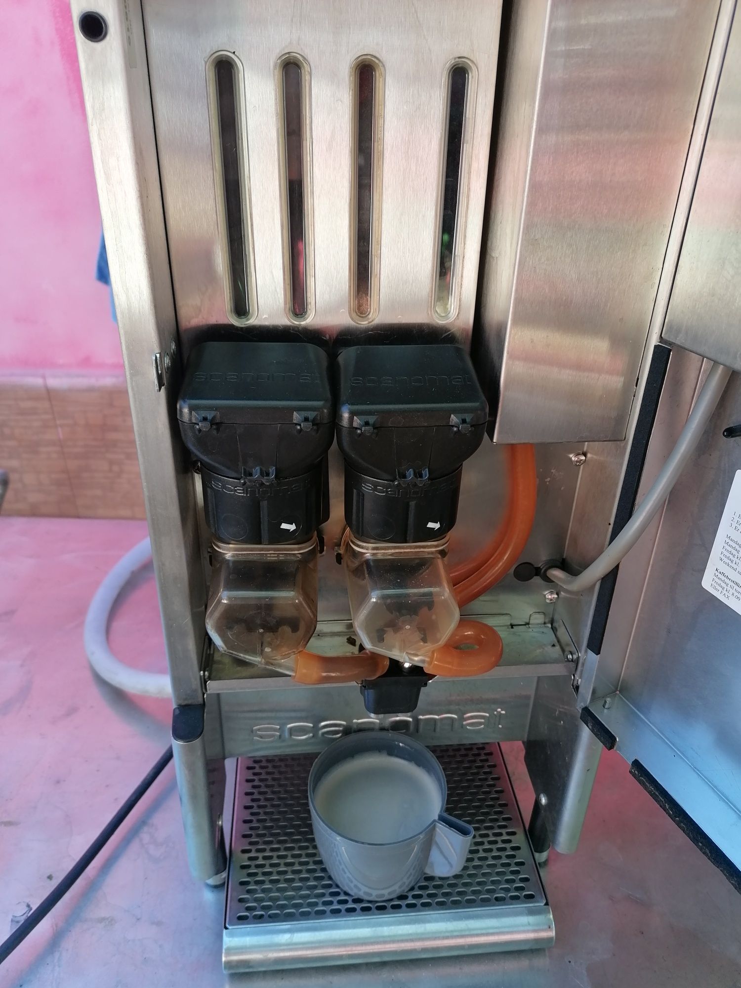 Aparat de cafea espresso CAFECINO PRO 4 COMPACT