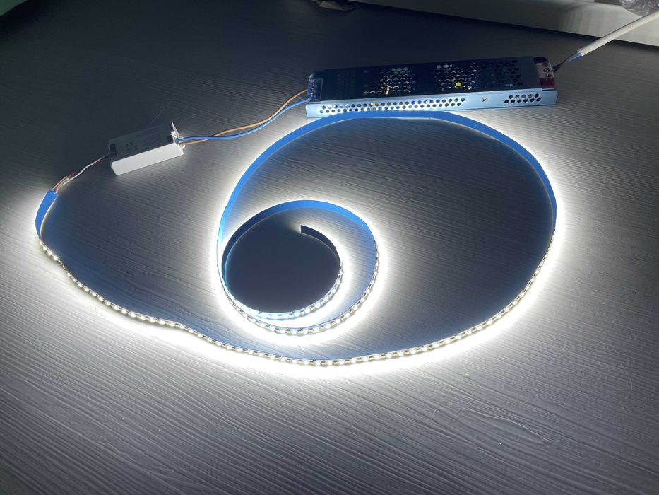 Banda LED CCT 24V SMD2835 10m 240LED/m - extrem de luminoasa