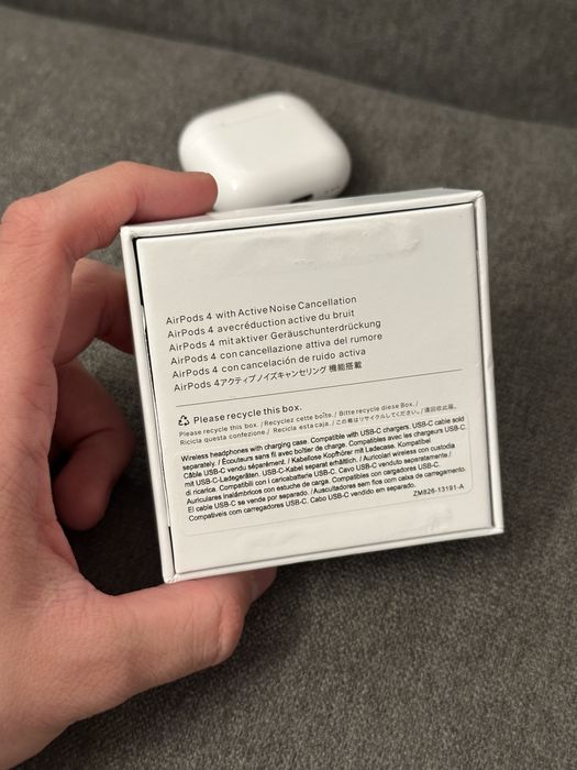 Vand AirPods 4 Serie Valida Garantie Apple