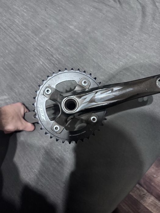 RockShox Sektor 26" и курбели Zee.