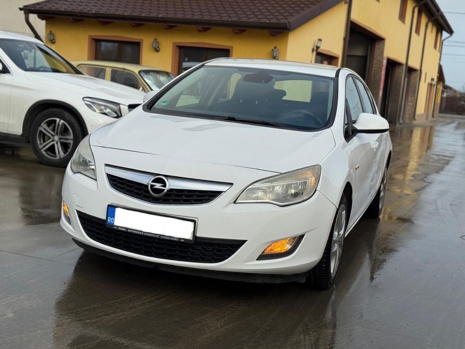 Opel Astra J • 2011 • Euro 5