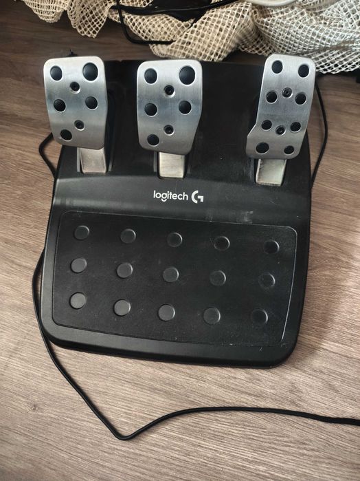 Logitech волан G29