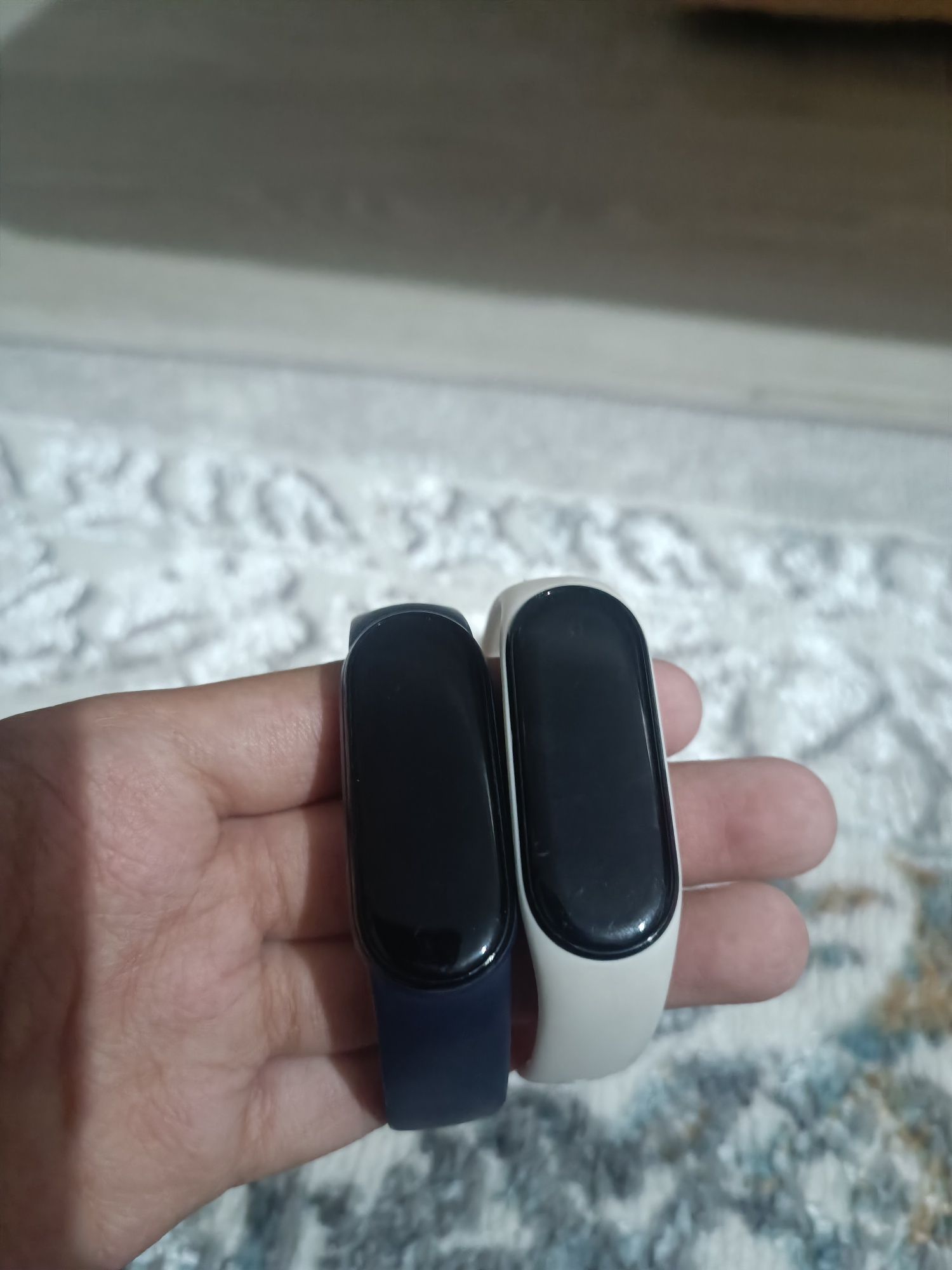 Продается mi band 6 и 5.
