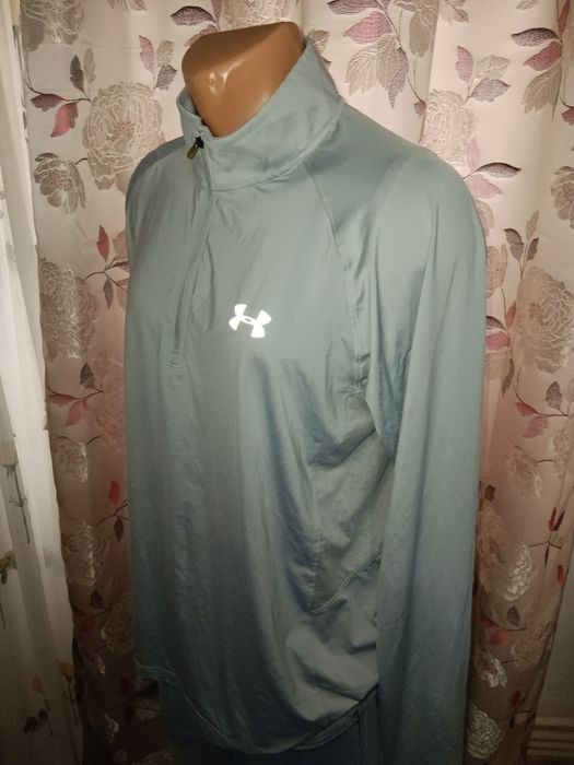 Bluza Underarmour de barbat,marime L