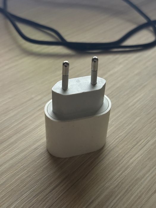 Оригинален Apple USB-C адаптер 20W Fast Charge