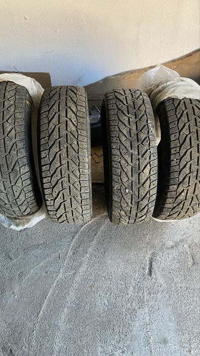 Шины б/у 205/60 R16 — 3 шт