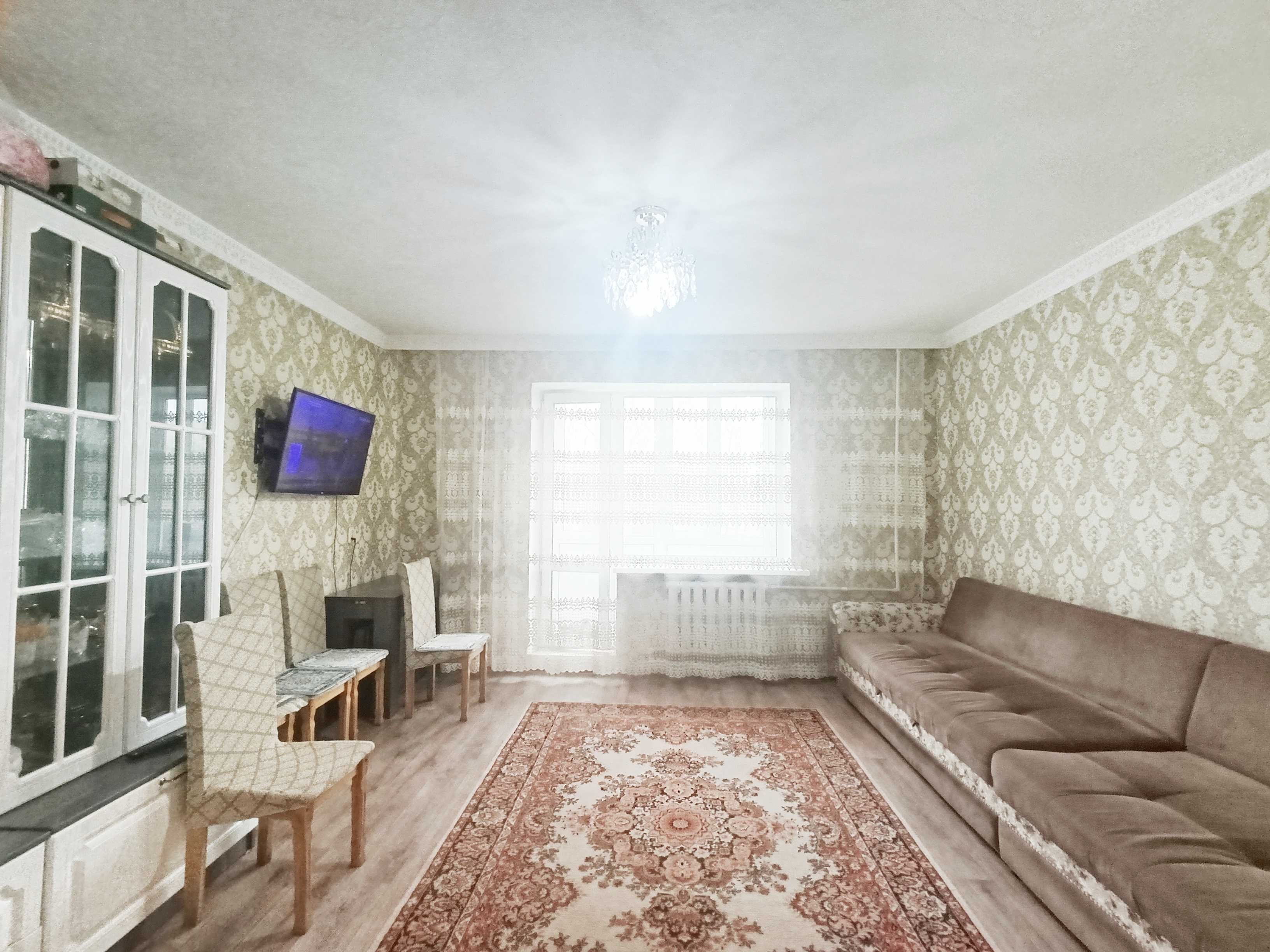 ! Продаю улучшенную 4-комнатную квартиру  на 2 этаже, в 22 микрорайоне