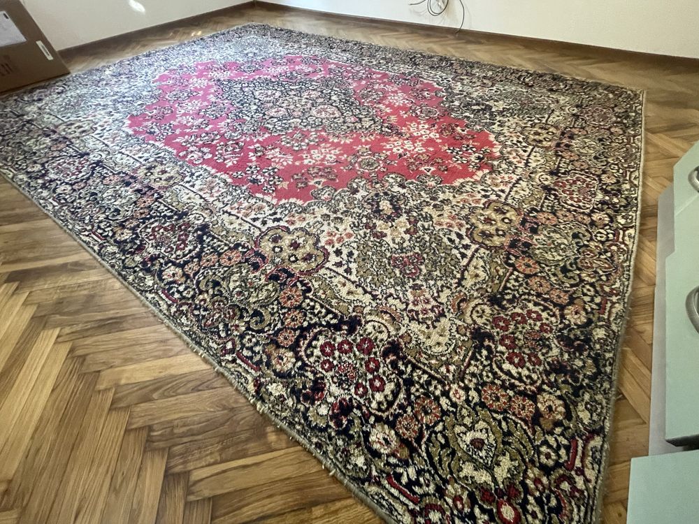 Килим тип Персийски