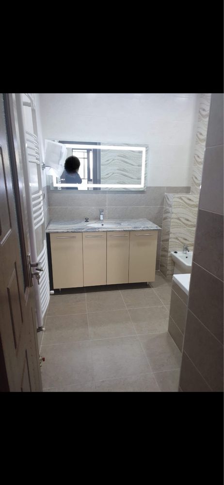 Apartament 3 camere decomandat Isaran
