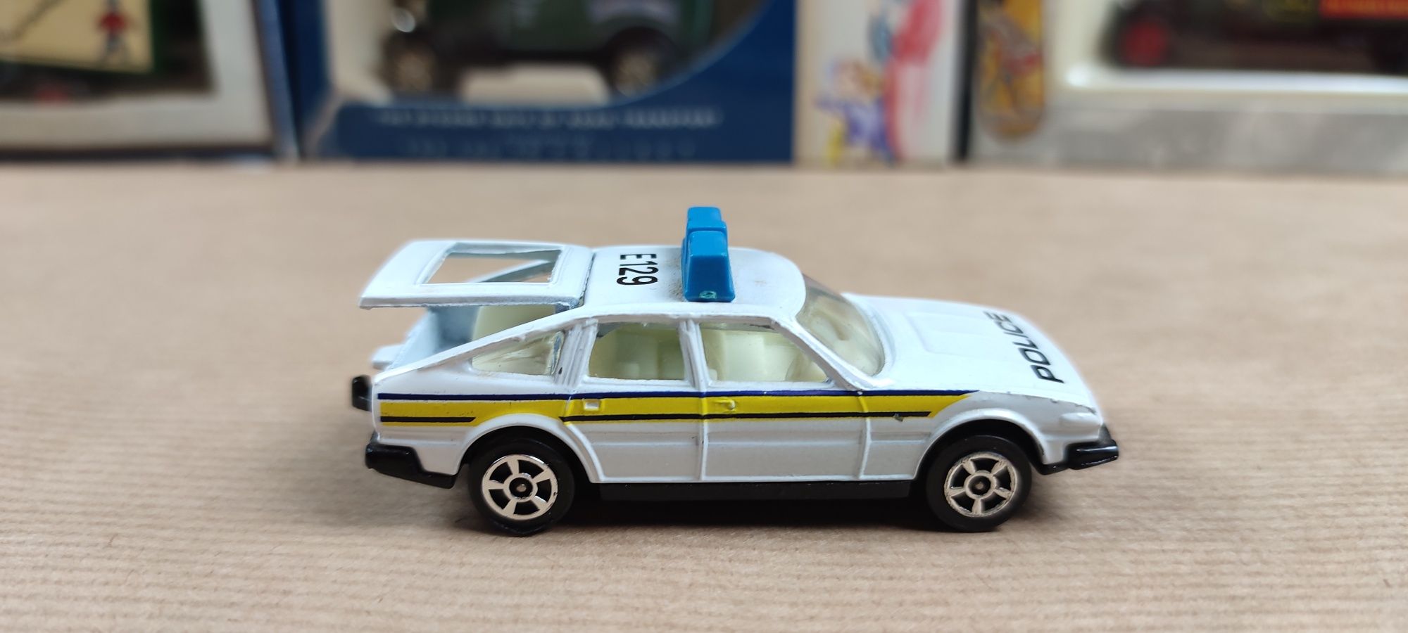 Rover 3500 Police Corgi