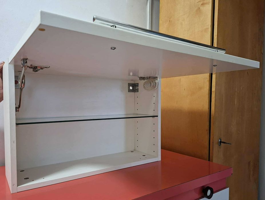 Dulap suspendat baie