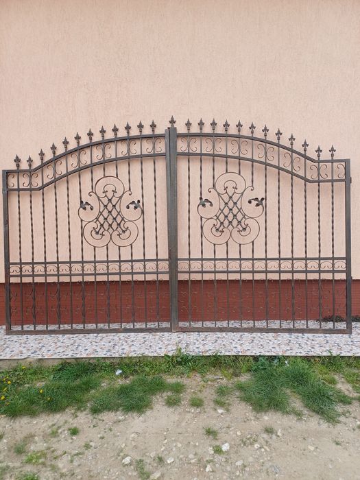 Porți fier forjat