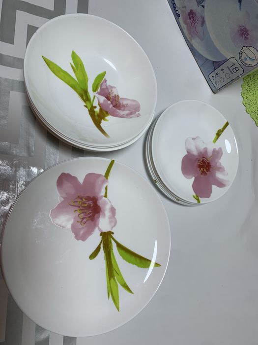 Распродажа в связи с переездом!Тарелки люминарк 18 предметов!