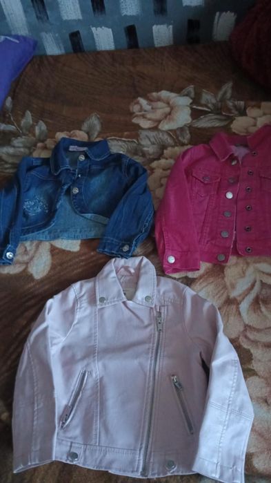 Haine fetițe în stare impecabilă