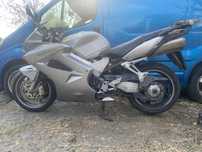 Honda VFR 800 цял или на части