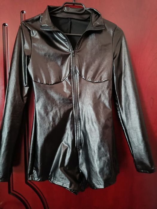 Дамски кожен гащеризон