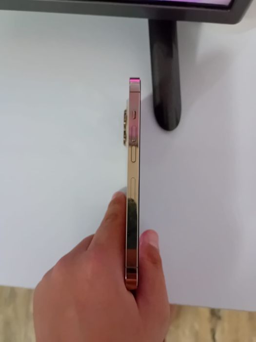 Vand sau schimb iphone 13 pro 74% sanatatea baterie