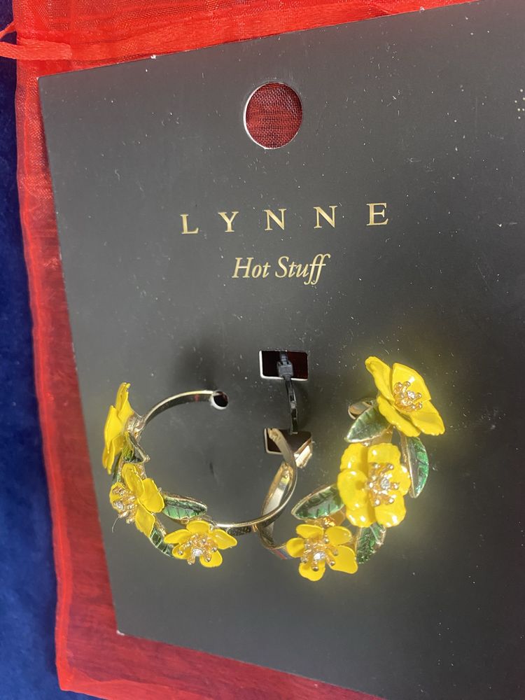 Страхотни обеци с жълти цветя от LYNNE