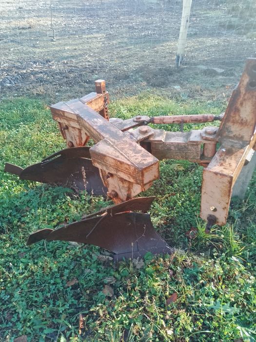 Vând utilaje agricole