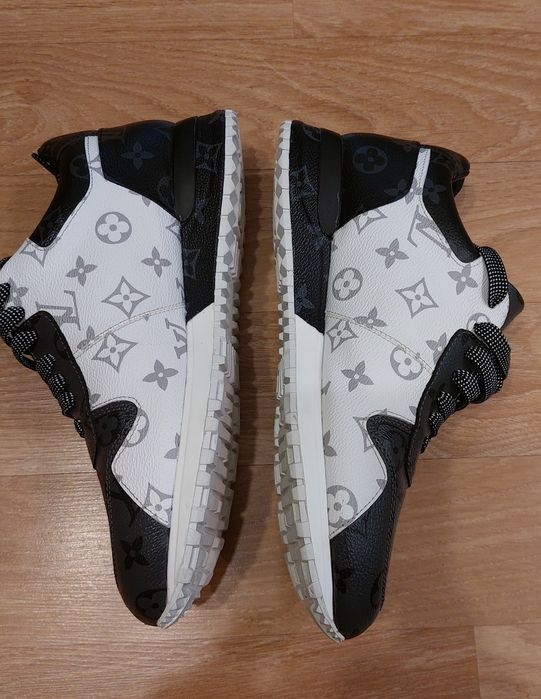 Sneakerși Louis Vuitton