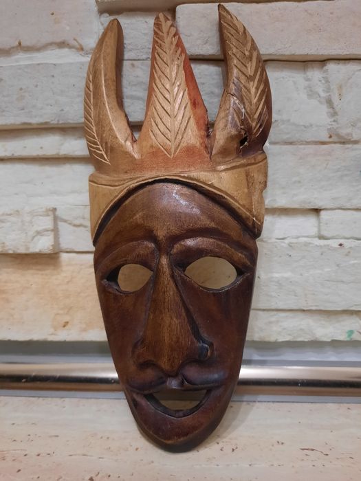 Mașină de colecție funcțională, Sculpturi in lemn