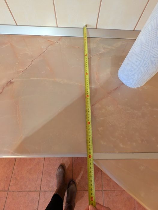 Mobila bucătărie, hota și plita mica