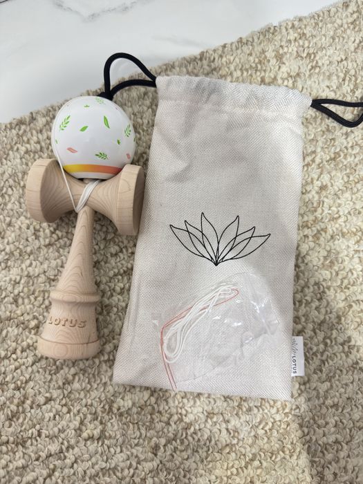 kendama Lotus Sacred