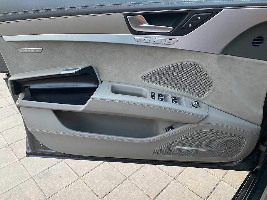 Audi A8 Design Selection