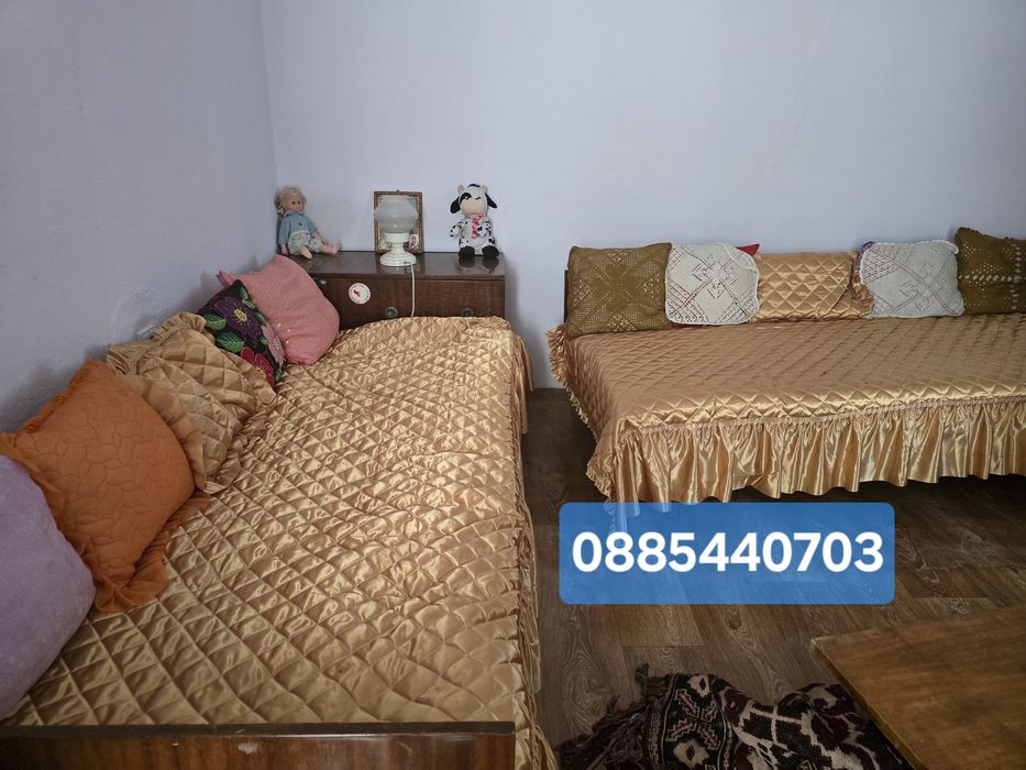 Къща с двор в село Пряпорец