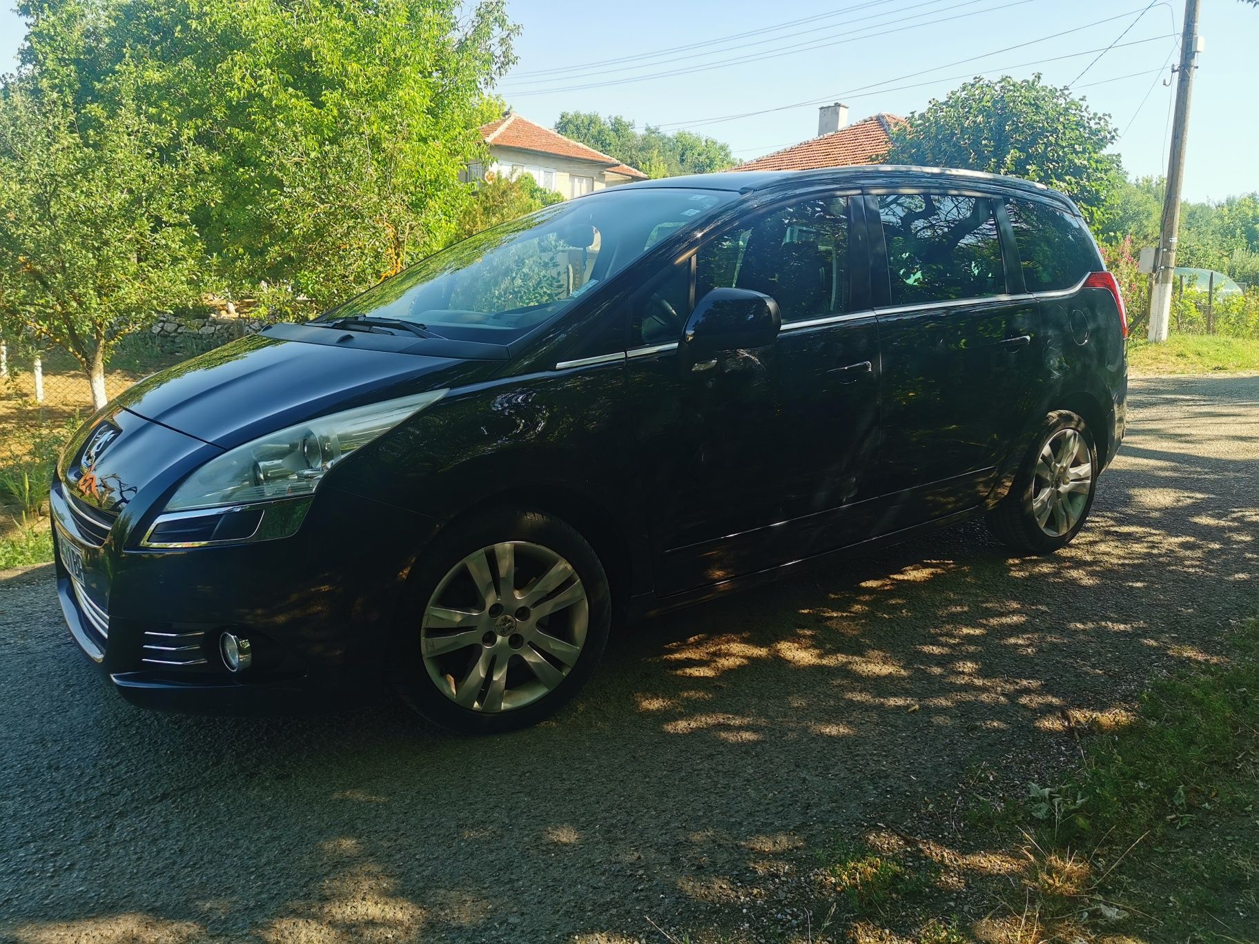 Пежо 5008 2012г.