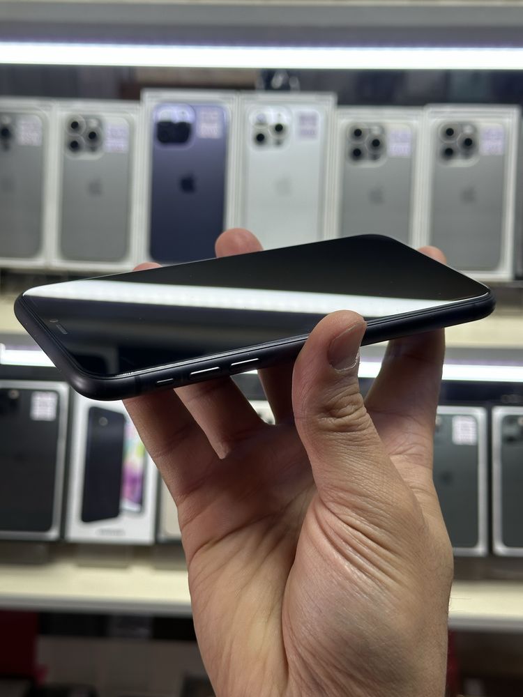  iPhone 11 128gb rm/a black в идеале