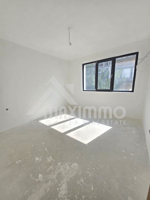 Продава се Двустаен апартамент в Варна, Виница - 7450 кв.м за 15 €/кв.м - Снимка #3