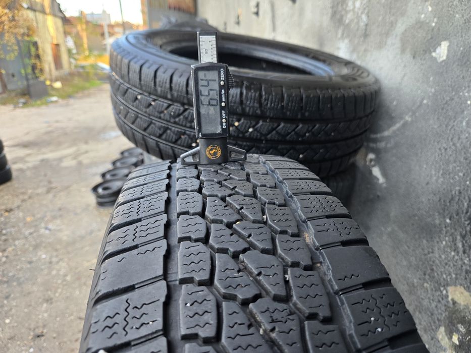 2бр. 205 65 16С Firestone зимни.