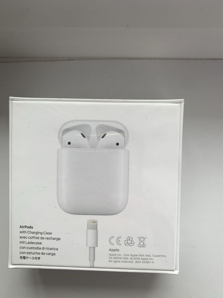 Продам новые наушники Airpods