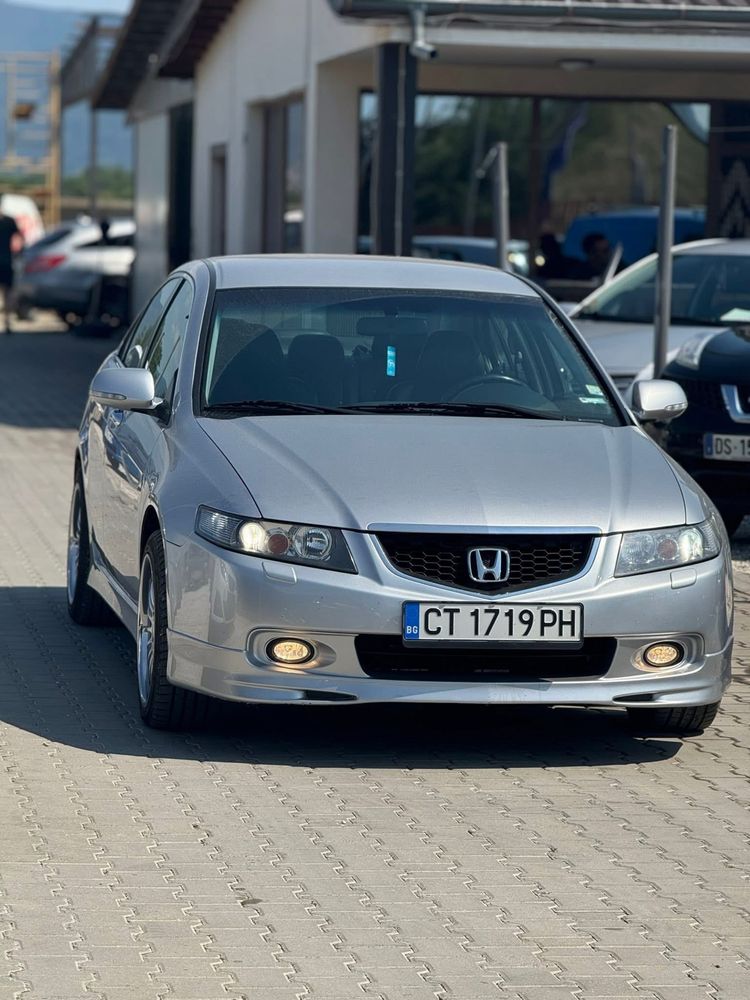ПРОДАВА СЕ Honda Accord 2.4