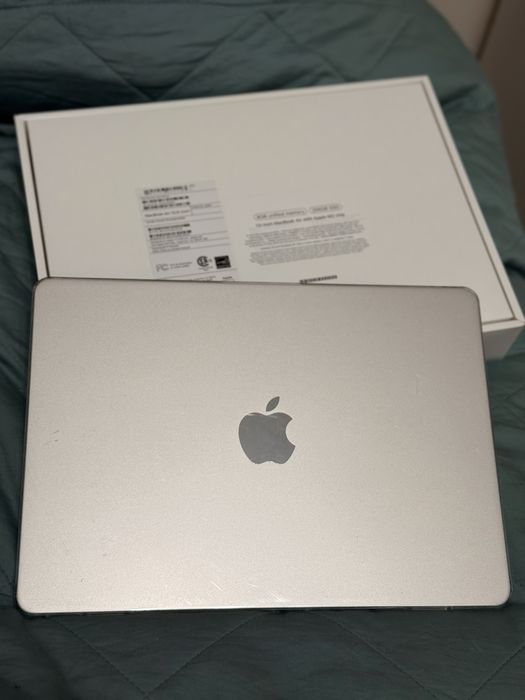 Продаётся MacBook Air 13 (M2, 2022) — быстрая сделка!
