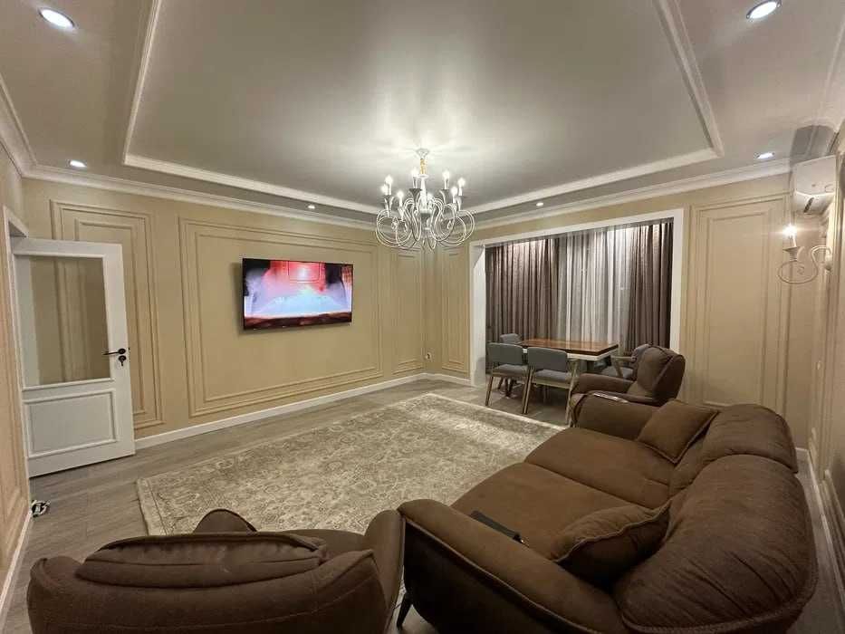 Срочно!!! Сдается Квартира с Ремонтом Ор-р Метро Новза 2/3/9 901*