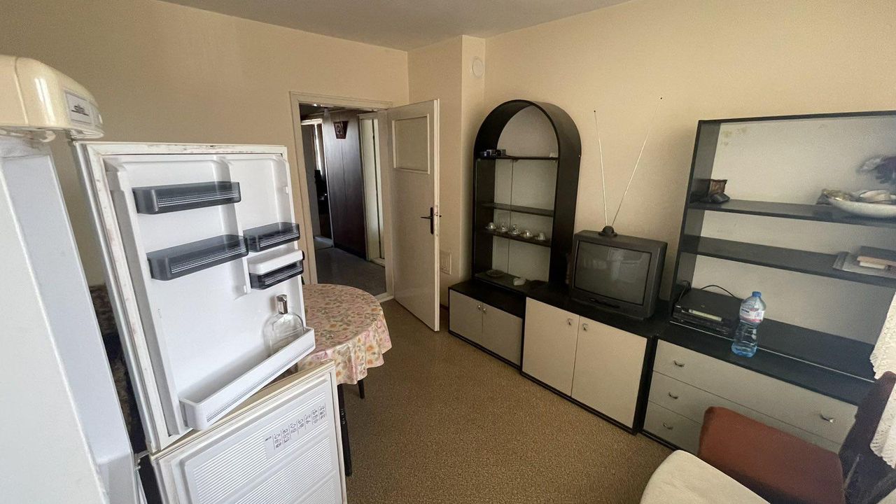 Продава се Етаж от къща в Бургас, Меден рудник - зона А - 130 кв.м за 1116 €/кв.м - Снимка #2