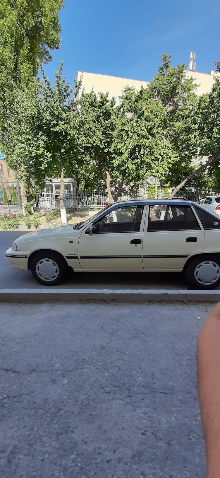 Nexia 1 sotiladi srochniy