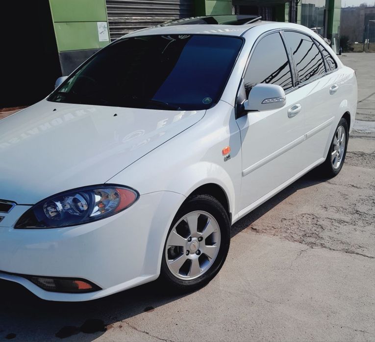 Chevrolet Жентра сотилади.