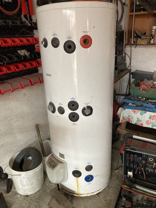 Boiler ACM 300l cu dubla serpentina +electric