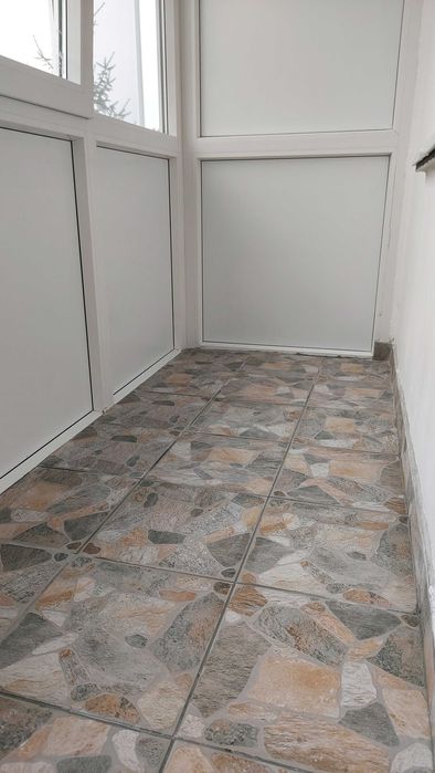 Proprietar inchiriez (ofer) garsoniera C.Civic