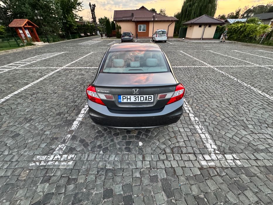 Honda Civic 4D 1.8 ES M/T Executive