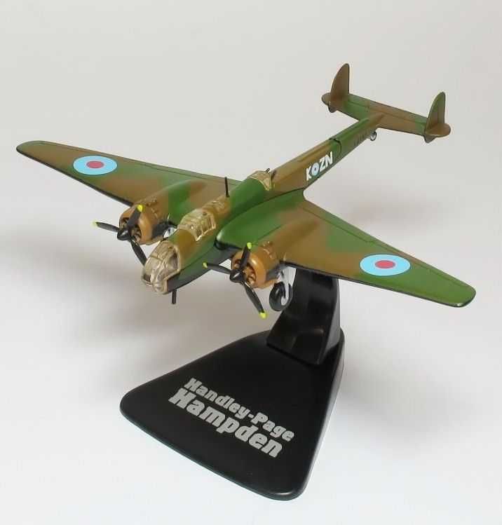 Macheta avion Handley Page Hampden UK RAF 1940 WWII - Atlas 1/144 WW2