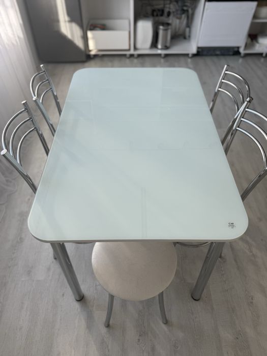 Продам стол со стульями