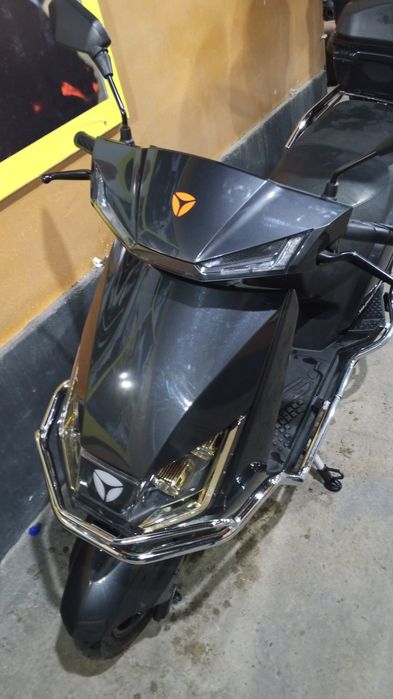 Skuter yadea srochni sotiladi