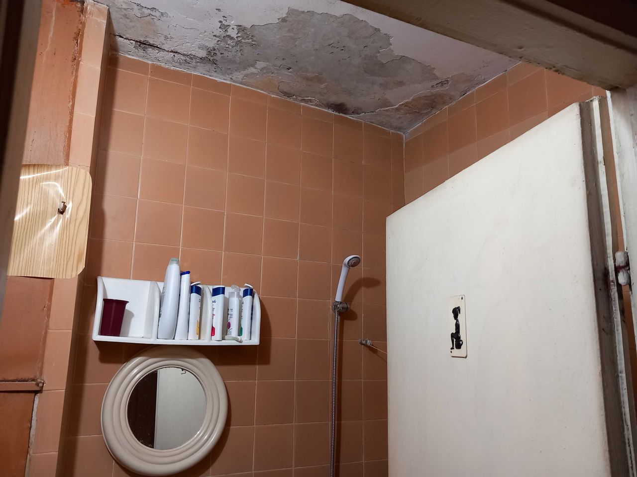 Продава се Двустаен апартамент в Шумен, Басейна - 66 кв.м за 1159 €/кв.м - Снимка #3