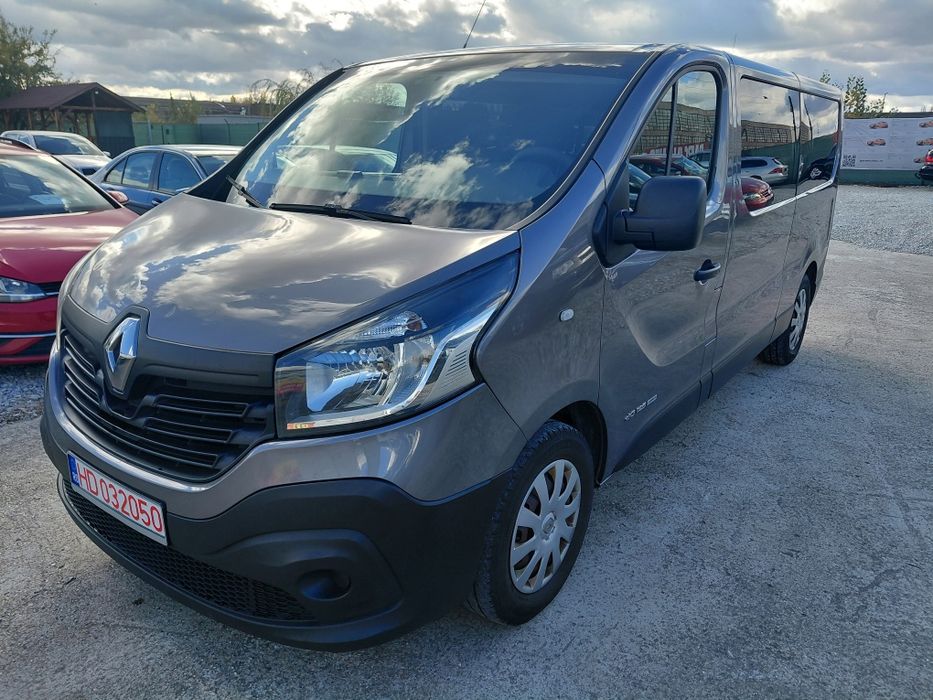 Rrnault Trafic 8+1 loc E6