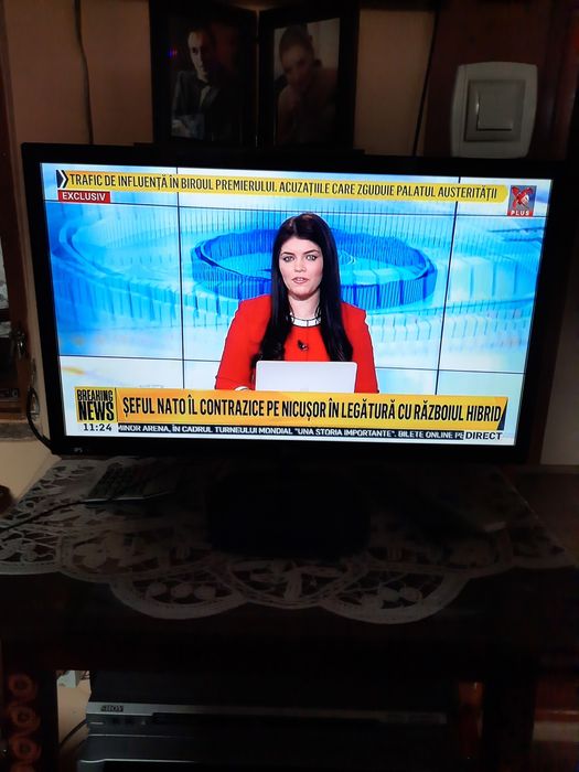 Vând televizor led LG FULL HD diagonala 70 cm cu telecomanda